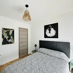 Loti Апартаменты *