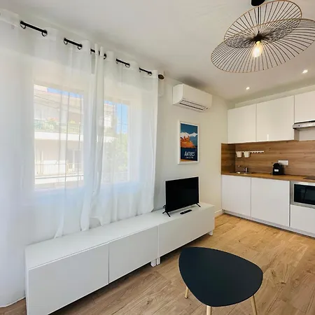 Loti Apartman Antibes